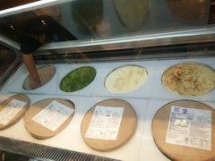 哈根达斯-钱小奴海鲜自助黑金店(杭州滨江龙湖店)