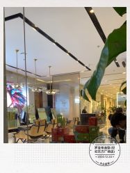 -罗亚帝造型·烫发染发