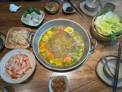 -老凯俚酸汤鱼(鸿通城店)