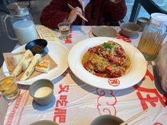 -肥肥虾庄·金牌油焖大虾(汉街SKP店)