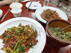 -湖南人家湘菜馆(镇江路店)