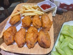 蒜香鸡翅（配薯条）-叶派龙虾•招牌香辣蟹·海鲜(中海国际店)