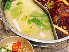 -肖肖酸萝卜鱼火锅(总店)