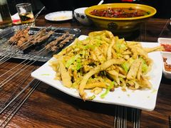 -张记老友聚张小串烧烤夜市