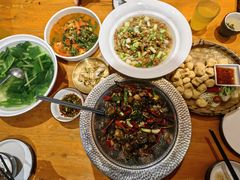 -老滇山寨•云南特色菜•地方菜•民族风情歌舞表演(金碧店)