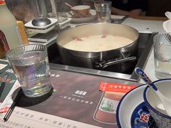 -尚尚仙·酸汤猪手·猪肚鸡火锅(华联万柳购物中心店)