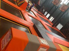 -嗨翻Hi-Fun竞技主题乐园·蹦床亲子生日轰趴(国光1937店)