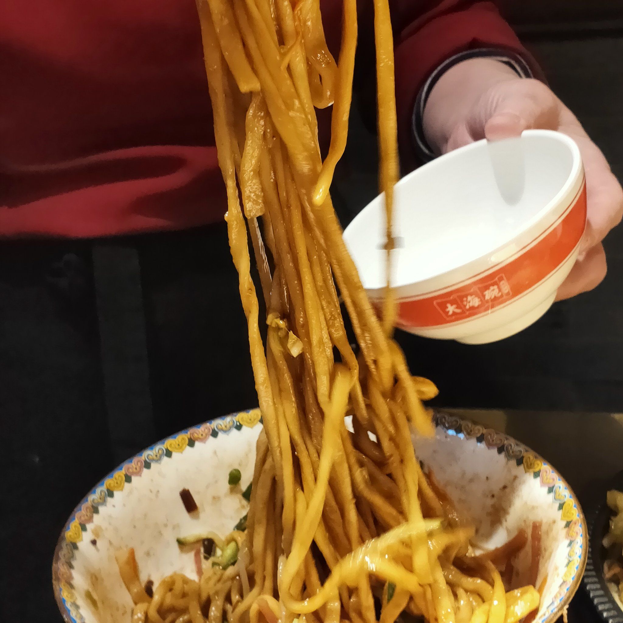 大海碗京菜炸酱面(天桥店)位于天桥百货商