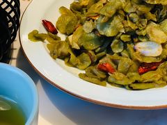 青笋干炒自制腊肉-老周家酱卤猪蹄私房菜(克拉玛依西街店)