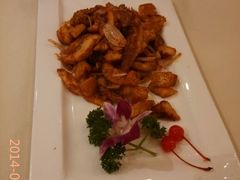 馕炒肉，卖相一般，吃着不错。-阿拉丁新疆风味餐厅·清真(罗廊巷店)