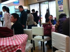 大堂-红宝石·鲜奶小方·海派西点房(浦三店)