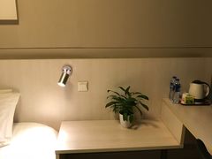 -锦江之星(武汉黄鹤楼复兴路地铁站店)