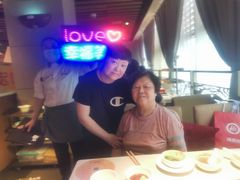 -海底捞火锅鲜切牛肉主题店(长寿路店)