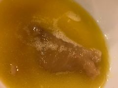 浓厚原只鸡煲花胶汤-鲜入围煮花胶鸡海鲜火锅