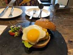 -HIGH FIVE哈福手工汉堡(桂林路店)