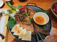 -老滇山寨•云南特色菜•地方菜•民族风情歌舞表演(金碧店)