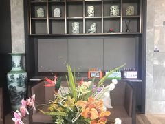 -铂逸梦秦酒店(横店梦幻谷店)