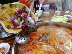 -黄利砖万峰林布依特色酸笋牛肉馆