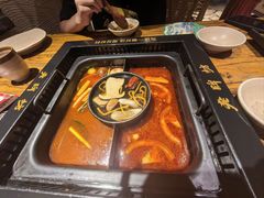 -老牌坊云南鱼豆花火锅(爱建店)