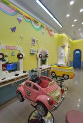 -爆米花儿童美发乐园