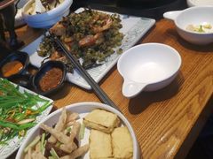 手撕牛干巴炒藕条-云海肴·汽锅鸡·云南菜(苏州中心店)