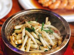 石锅花生芽-尚岛私房菜(西方巷店)