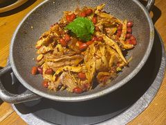 手撕扁担鸡-吃饭皇帝大土家民族菜(正大广场店)