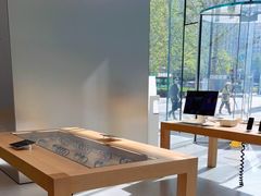 -Apple零售店(华贸购物中心店)
