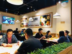 大堂-阿里巴巴海鲜烧烤家常菜(黄岛店)