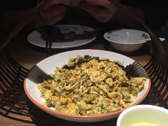 槐花炒土鸡蛋-老阿爸鲜鱼土菜(昆山花桥店)