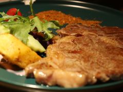 -10號公馆专业果木牛排餐厅