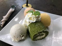 -莓园冰淇淋店