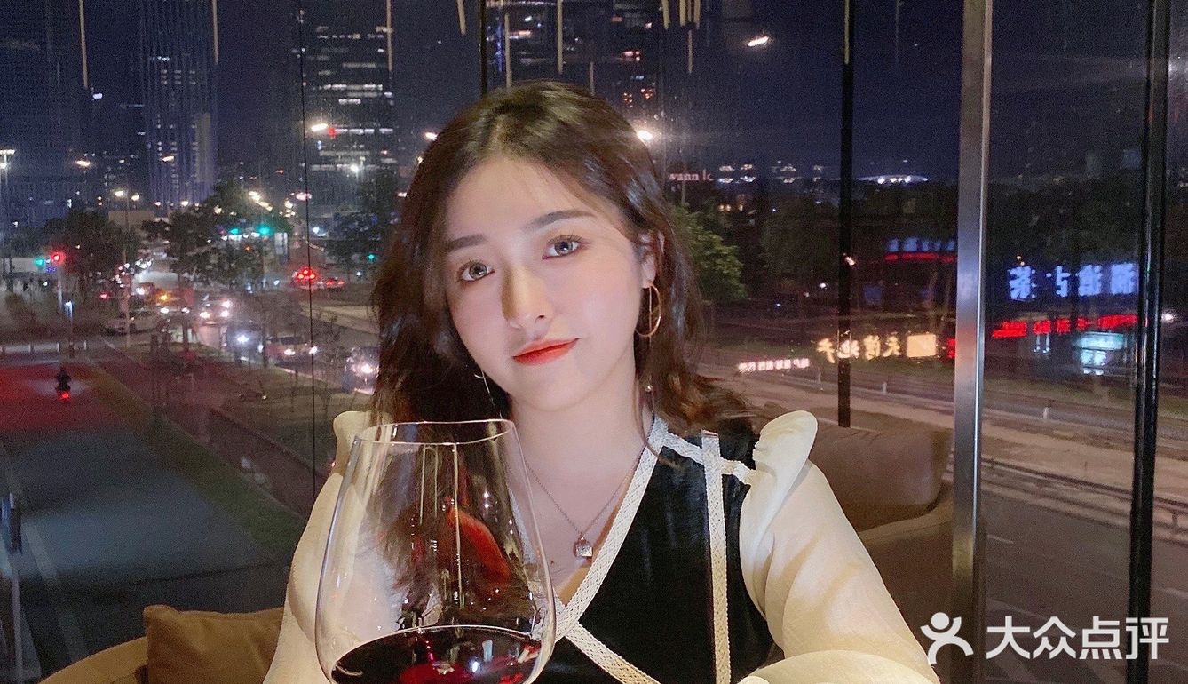 🥂🌌𝐖𝐚𝐧𝐧 𝐥𝐨𝐮𝐧𝐠𝐞 |享深圳湾最美夜景