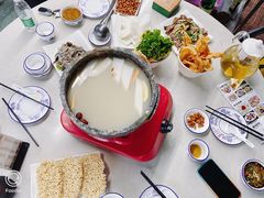 -墨脱石锅椰子鸡•香草鸭•东山羊(大东海店)