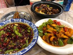 -江城燕子大排档(江汉路步行街店)