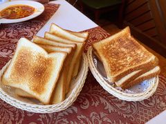 烤切片白面包-小白桦西餐厅