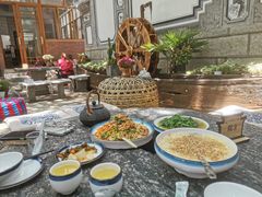 -四方小吃·白族庭院餐厅