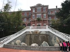 -香港大学