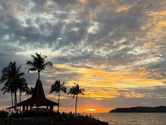 -Sunset Bar(丹绒亚路香格里拉店)