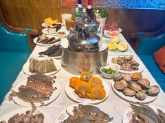 -领鲜活海鲜榴莲自助火锅(东门店)