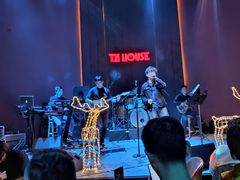 -TZ House音乐现场(来福士中心店)