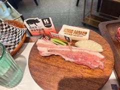 厚切猪五花-KING MOMO宽炉烤肉(万象天地店)
