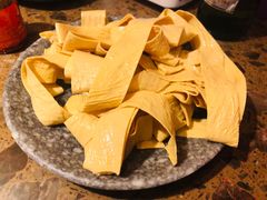 火锅豆皮-小龙坎老火锅(北京三里屯店)