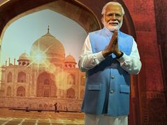 -曼谷杜莎夫人蜡像馆