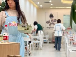 -Moni星球萌宠·小马宝莉·灵蛇·高端高阶全萌宠互动体验俱乐部(红豆国际广场店)