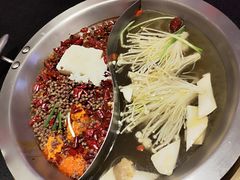 -沸炉重庆老火锅(军事博物馆店)