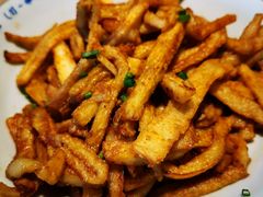 咸蛋黄炒茄子-吃饭皇帝大(解放西路店)