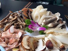 -野菌皇海景野生菌火锅(滨海大道店)