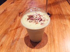 牛油果雪梨奶昔-麦田工坊(月湖店)