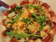 琥珀鲍汁和牛比萨烤肠卷边普装-必胜客(上海南站店)